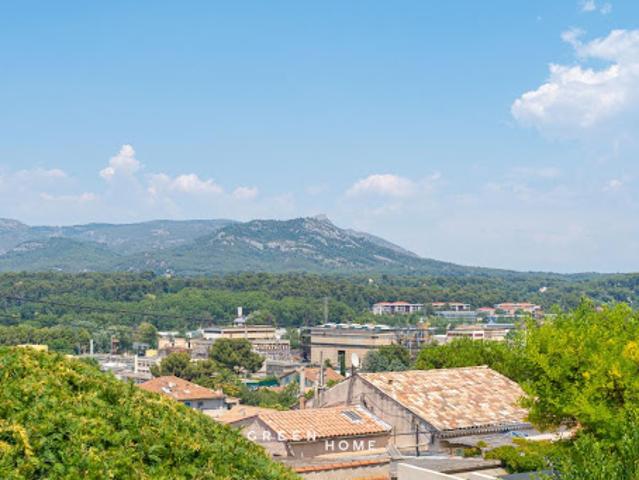 Vente Maison 5 pièces 98 m2 Marseille 11ème