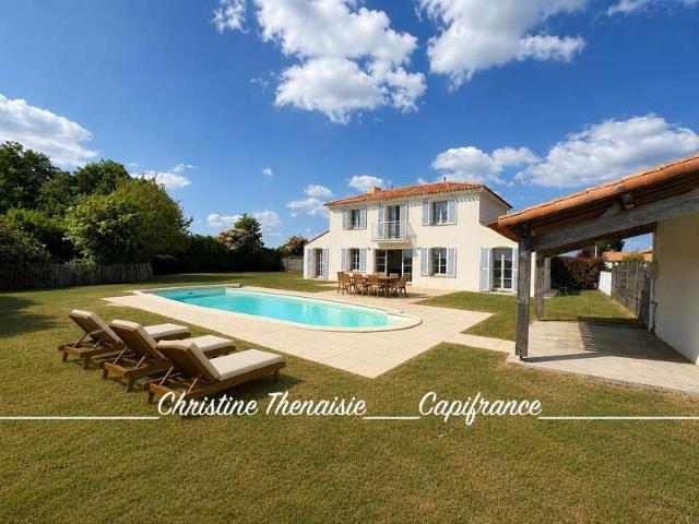 Vente maison 5 pièces Coëx 85