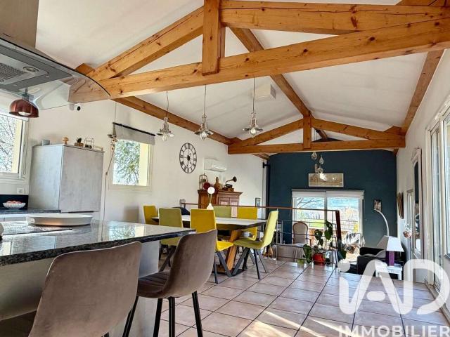 Vente maison 5 pièces Charols 26