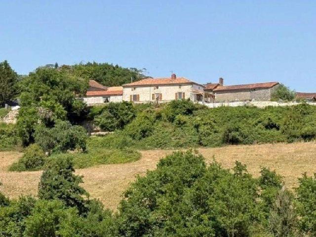 Vente maison 5 pièces Charroux 86