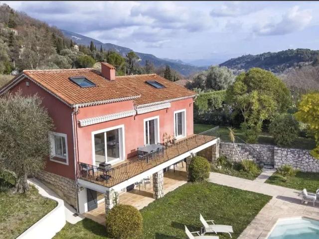 Vente maison 5 pièces Châteauneuf Grasse 06