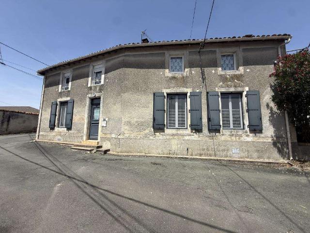 Vente maison 5 pièces Chef Boutonne 79