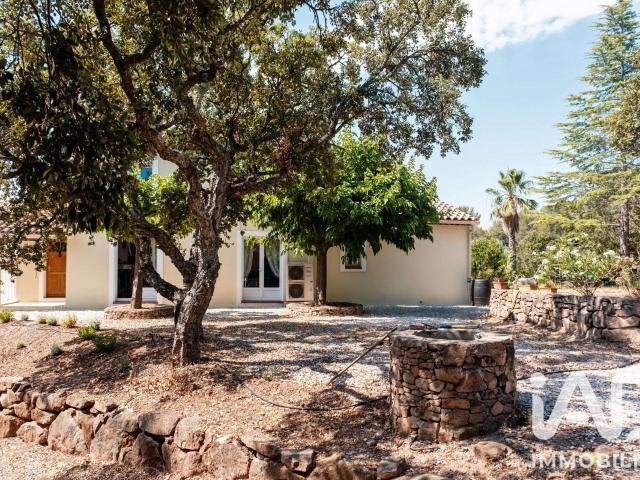 Vente maison 5 pièces Cuers 83