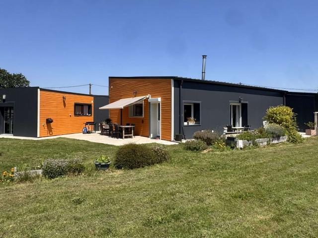 Vente maison 5 pièces Ambon 56