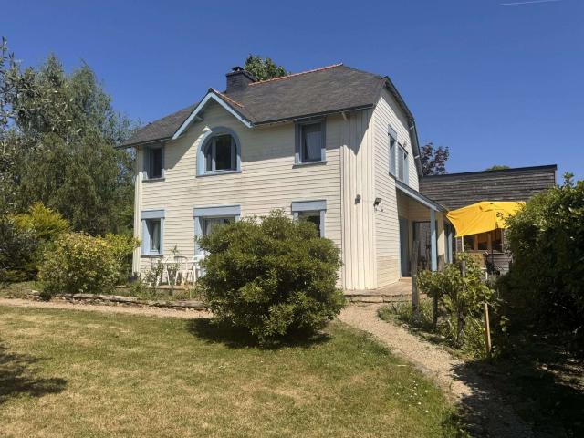 Vente maison 5 pièces Ambon 56