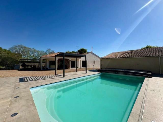 Vente maison 5 pièces Aubigny les Clouzeaux 85