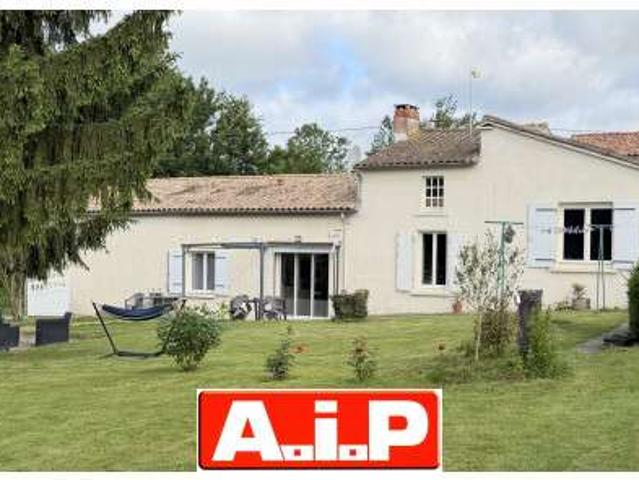 Vente maison 5 pièces Bazoges en Pareds 85