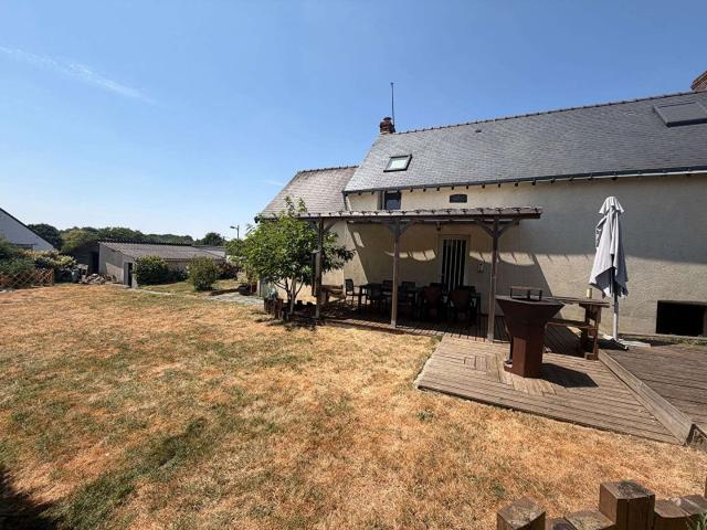 Vente maison 5 pièces Bécon les Granits 49