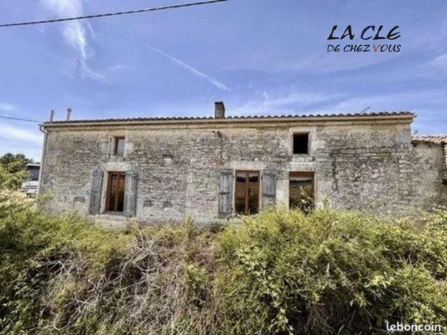 Vente maison 5 pièces Benet 85