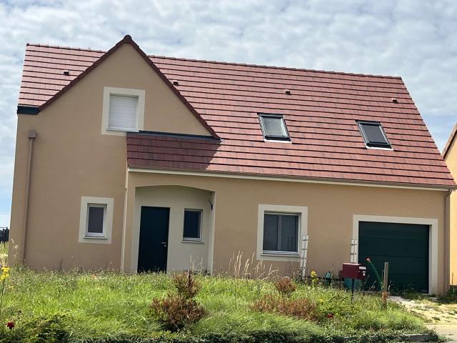 Vente maison 5 pièces Domfront en Champagne 72