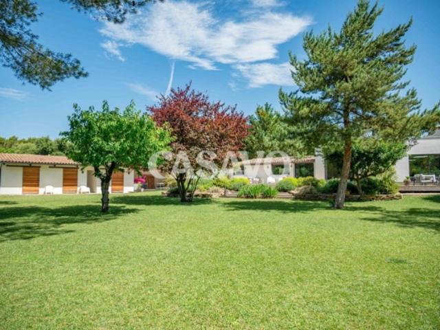 Vente Maison 5 pièces de 180m² 13760 Saint Cannat