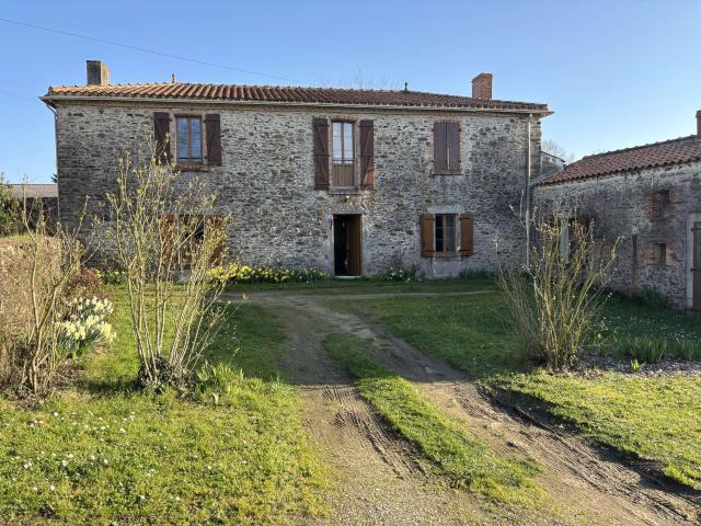 Vente maison 5 pièces Essarts en Bocage 85