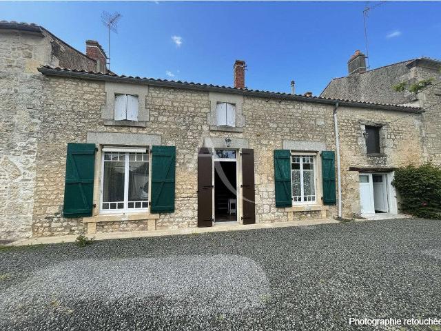 Vente maison 5 pièces Fontenay le Comte 85