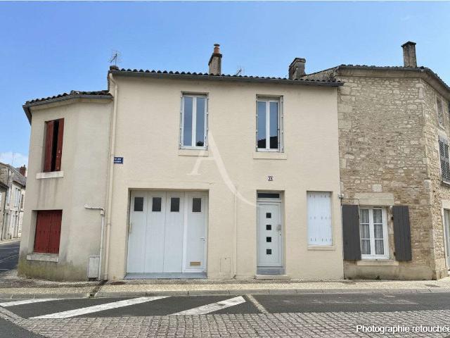 Vente maison 5 pièces Fontenay le Comte 85