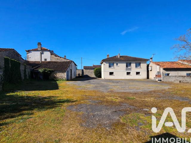 Vente maison 5 pièces Juillé 16