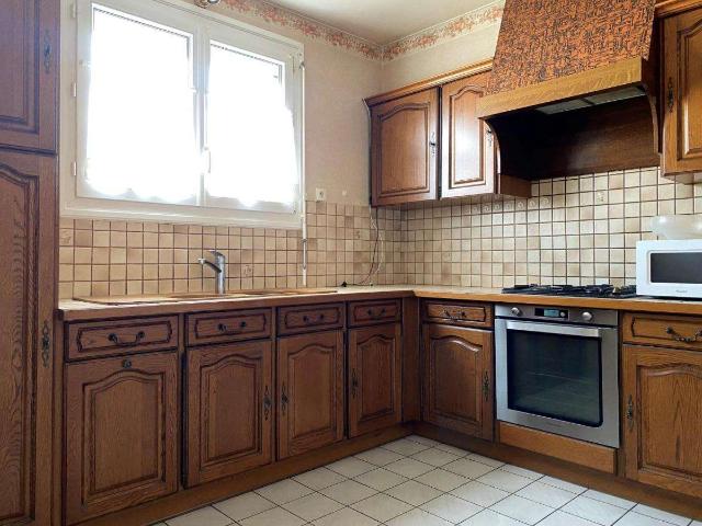Vente maison 5 pièces Laval 53