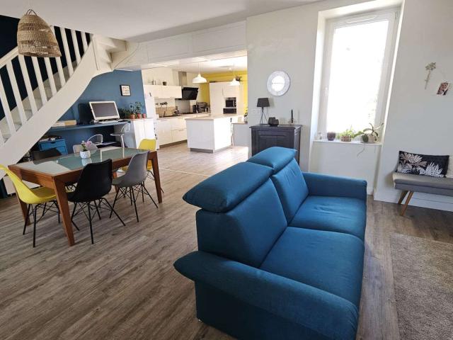 Vente maison 5 pièces Laval 53