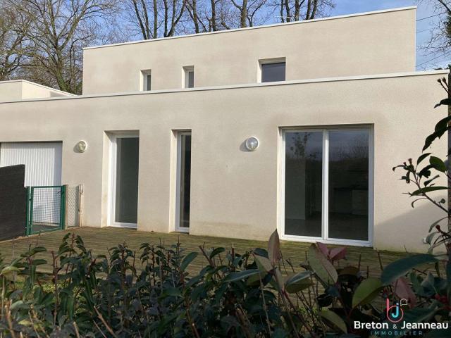 Vente maison 5 pièces Laval 53