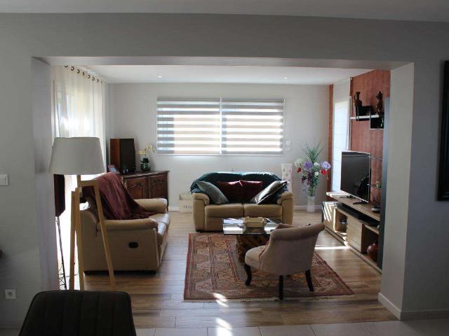 Vente maison 5 pièces Laval 53