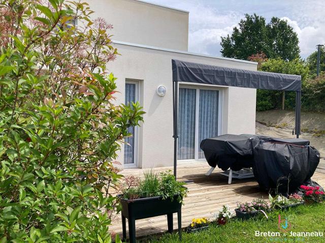 Vente maison 5 pièces Laval 53