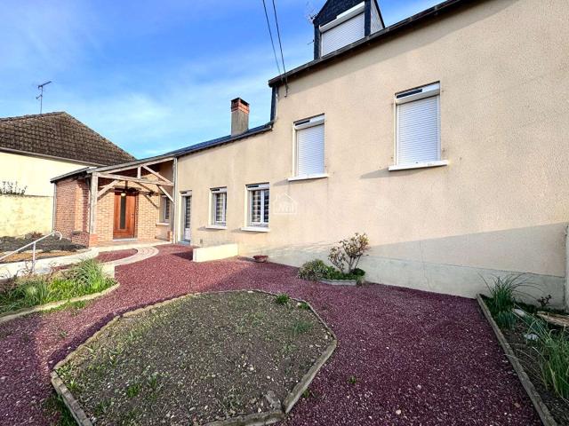 Vente maison 5 pièces Laval 53