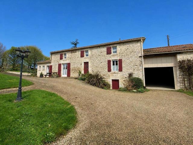 Vente maison 5 pièces Fontenay le Comte 85