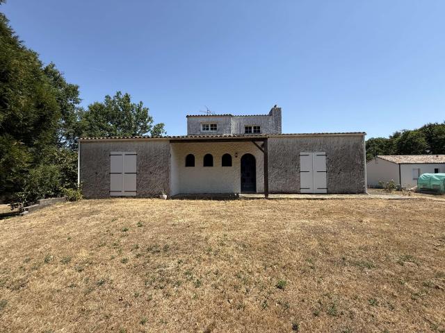 Vente maison 5 pièces Landeronde 85