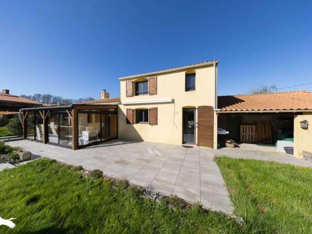 Vente maison 5 pièces Landeronde 85