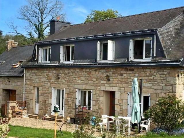 Vente maison 5 pièces Lanvénégen 56