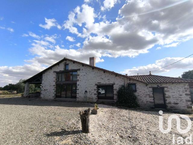 Vente maison 5 pièces Le Champ Saint Père 85