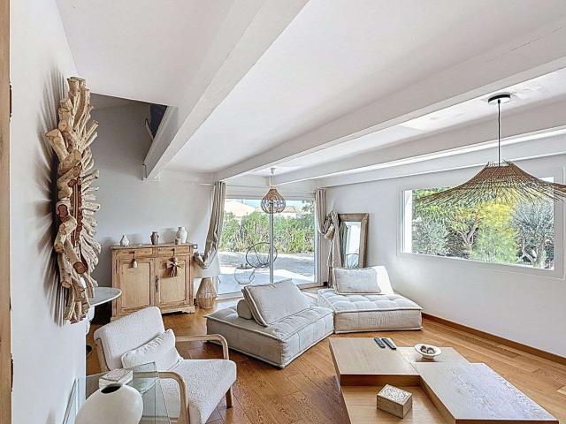 Vente maison 5 pièces Le Luc 83