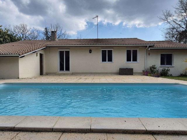 Vente maison 5 pièces Le Pian Médoc 33