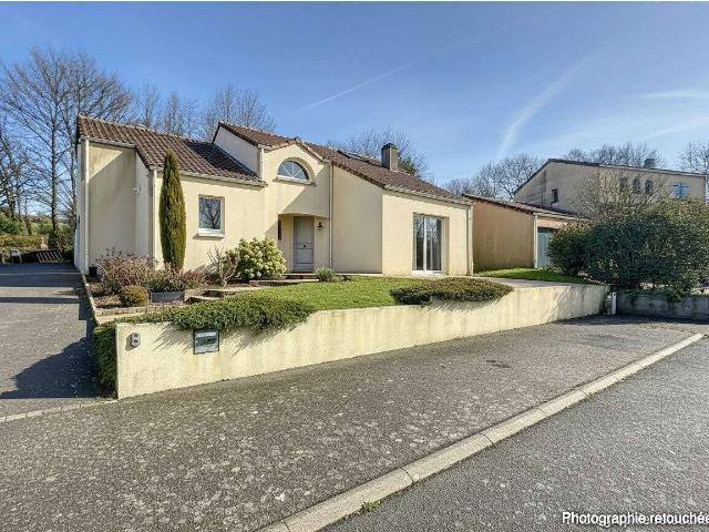 Vente maison 5 pièces Le Puy Saint Bonnet 49