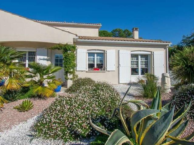 Vente maison 5 pièces Les Mathes 17