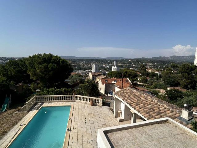 Vente maison 5 pièces Marseille 11e 13