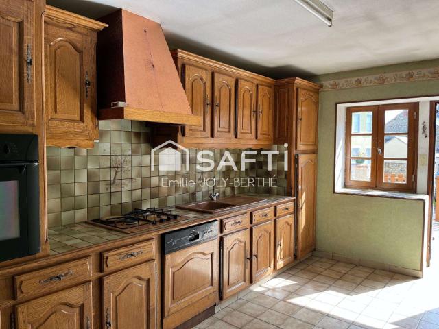 Vente maison 5 pièces Neuilly le Vendin 53
