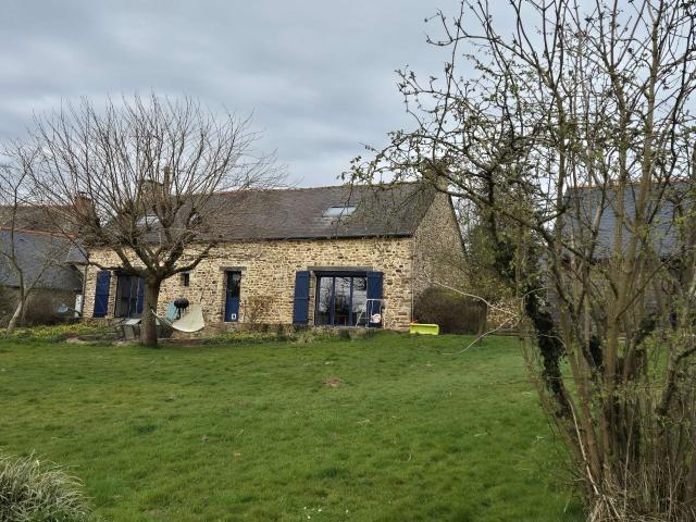 Vente maison 5 pièces Saint Aubin du Cormier 35