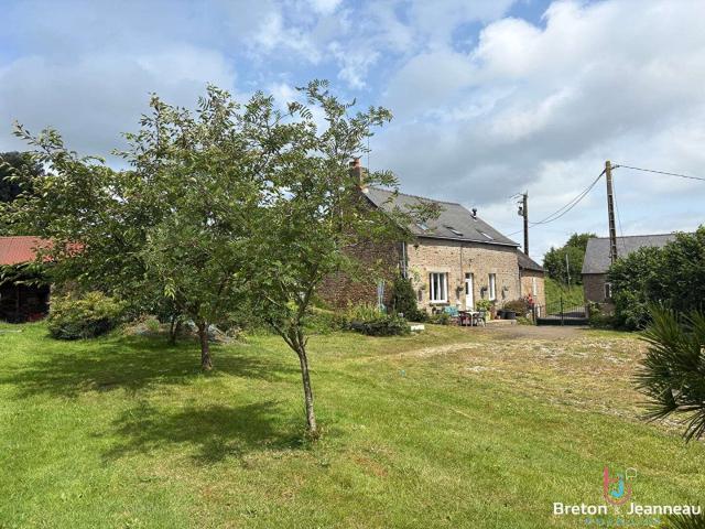 Vente maison 5 pièces Saint Denis de Gastines 53