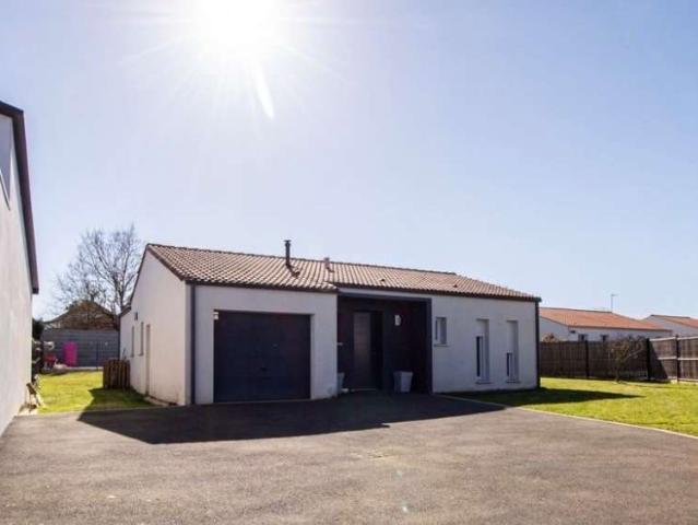 Vente maison 5 pièces Saint Denis la Chevasse 85
