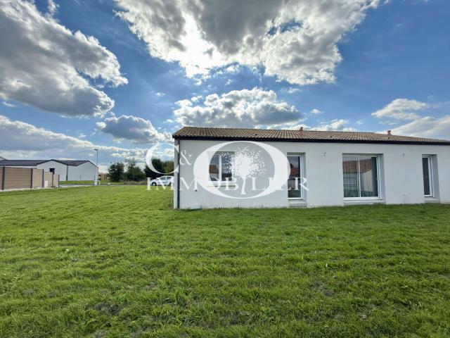 Vente maison 5 pièces Saint Étienne du Bois 85