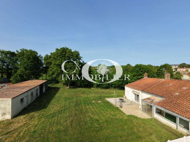 Vente maison 5 pièces Saint Étienne du Bois 85