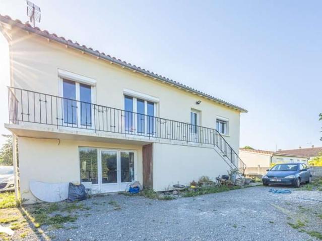 Vente maison 5 pièces Saint Hilaire la Palud 79