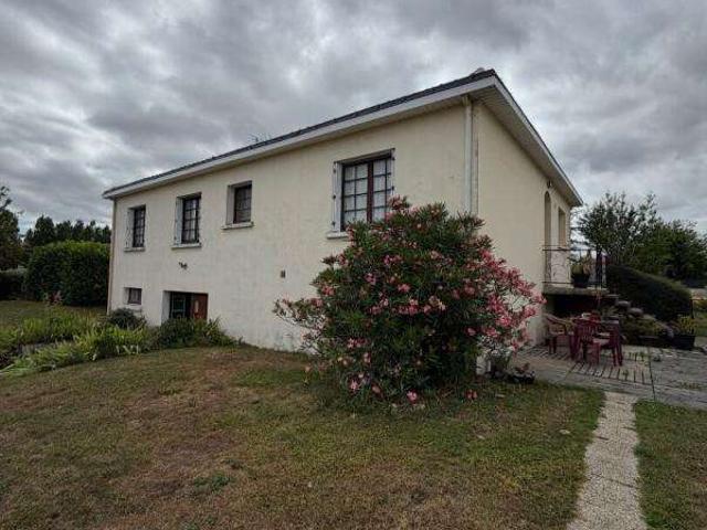 Vente maison 5 pièces Saint Jean de Beugné 85