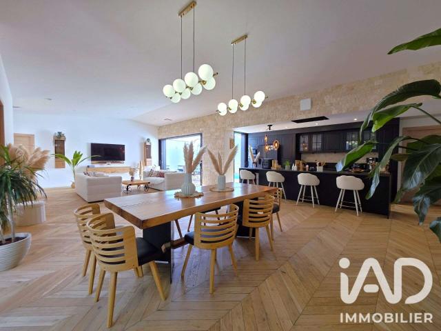 Vente maison 5 pièces Saint Laurent de la Prée 17