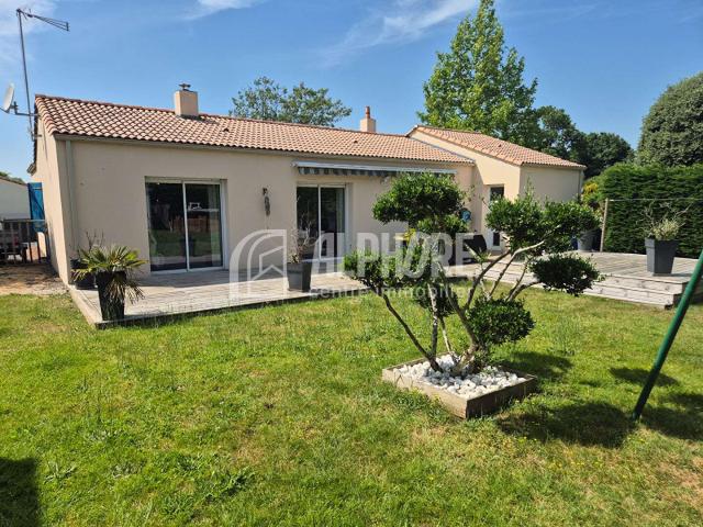 Vente maison 5 pièces Saint Martin des Noyers 85