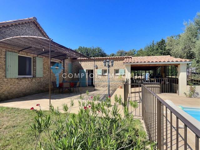 Vente maison 5 pièces Saint Saturnin lès Apt 84