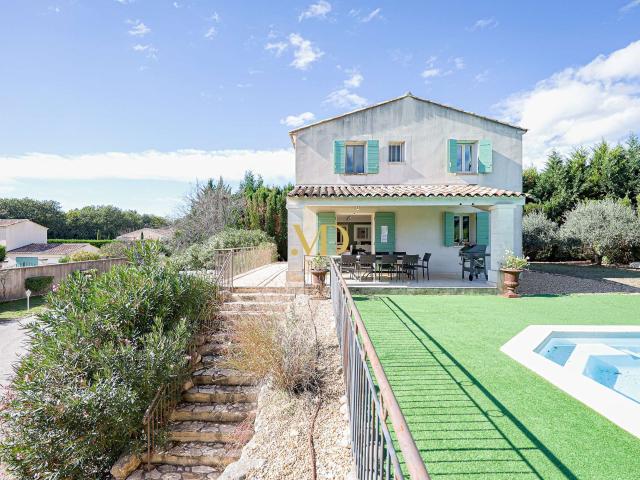 Vente maison 5 pièces Saint Saturnin lès Apt 84