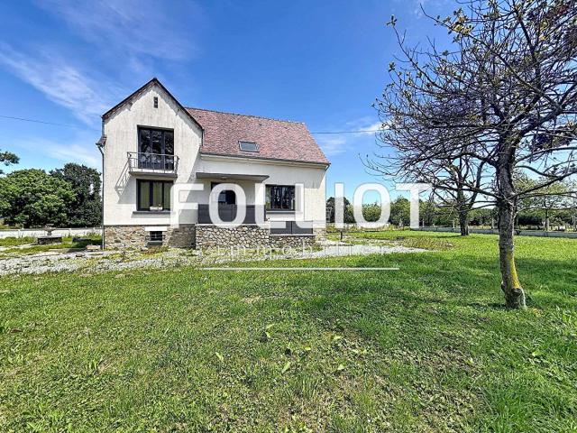 Vente maison 5 pièces Saint Symphorien le Valois 50