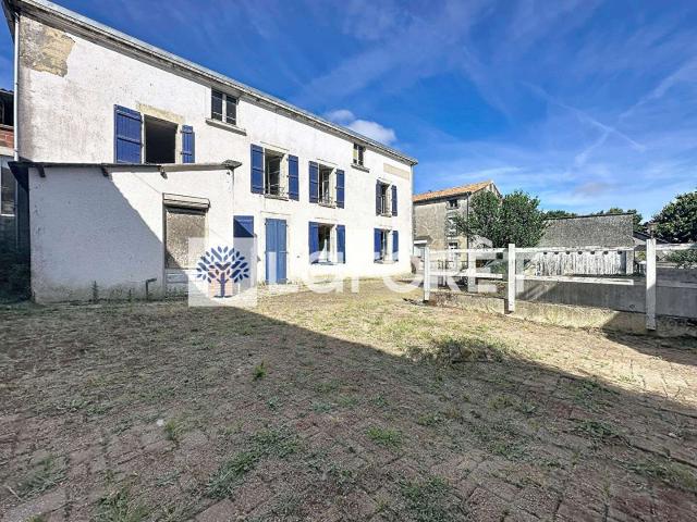 Vente maison 5 pièces Saint Pierre du Chemin 85