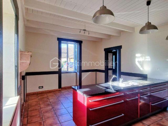 Vente maison 5 pièces Saint Vincent la Châtre 79